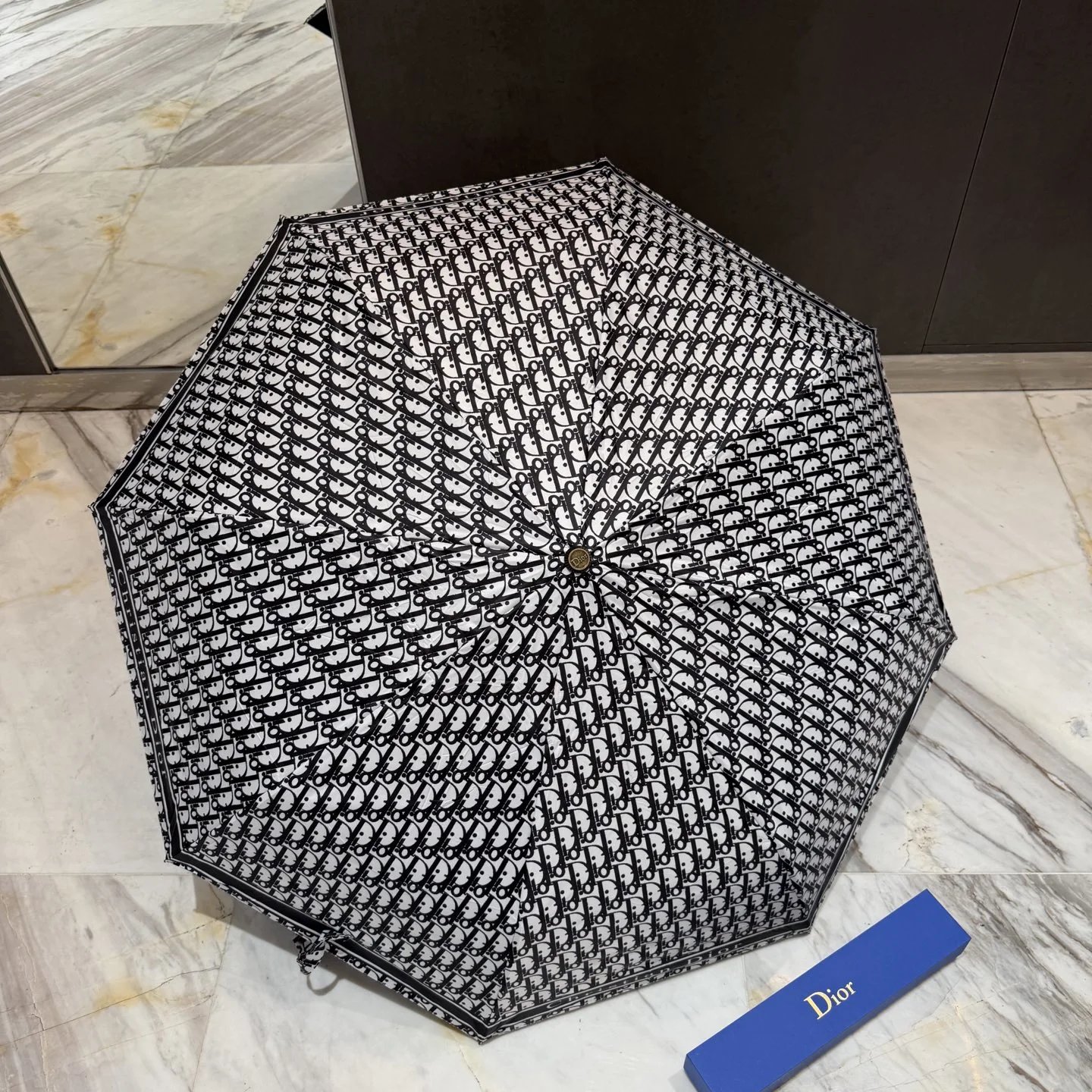 Dior UV Protection Folding Umbrella Ver.G — Zdjęcie 8