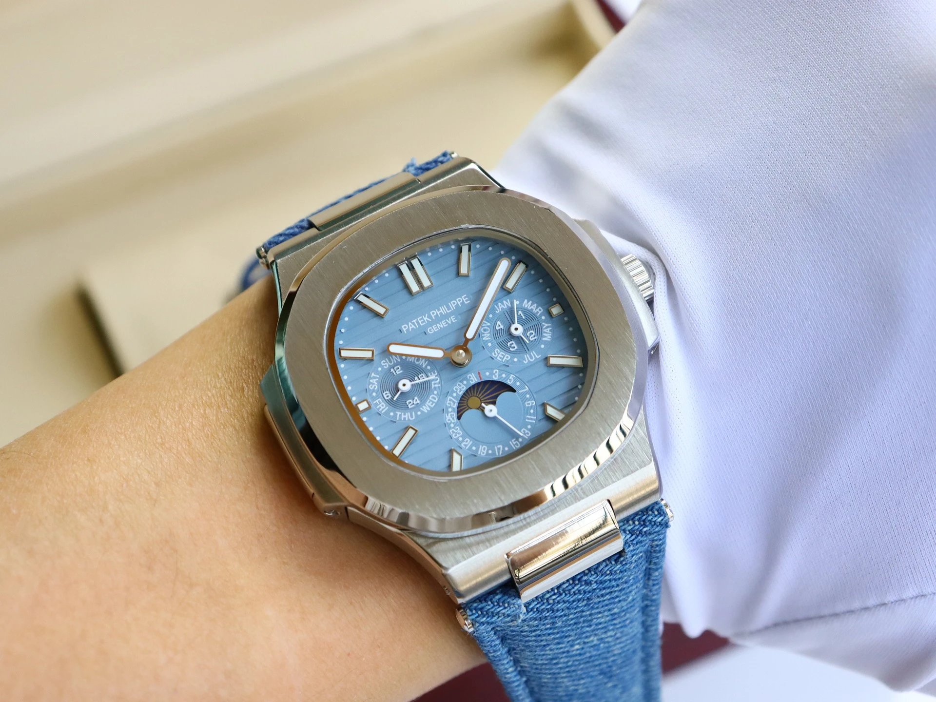 Patek Philippe Nautilus Automatic Watch Ver.B — photo 9