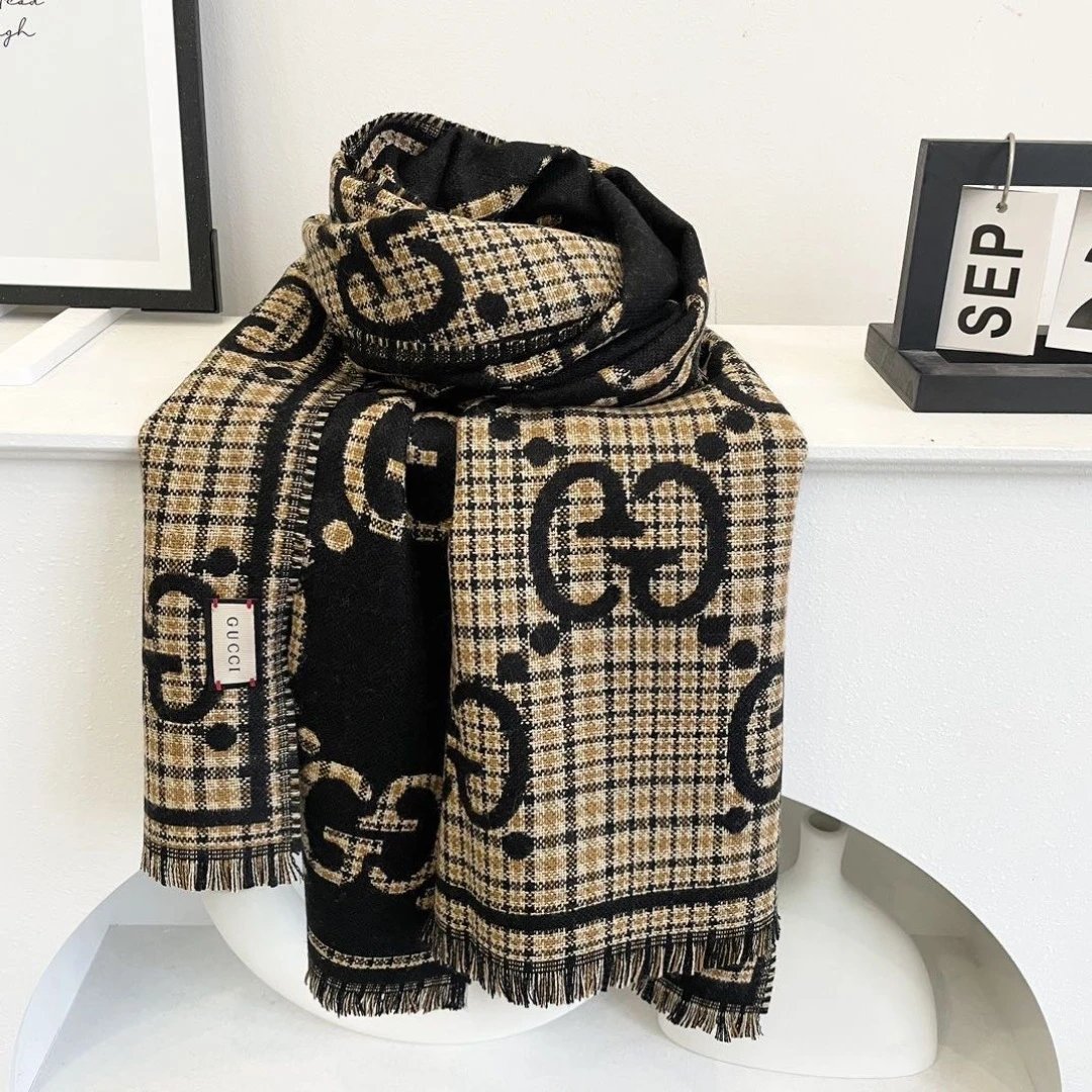 Gucci Cashmere Shawl Ver.E — Photo 7