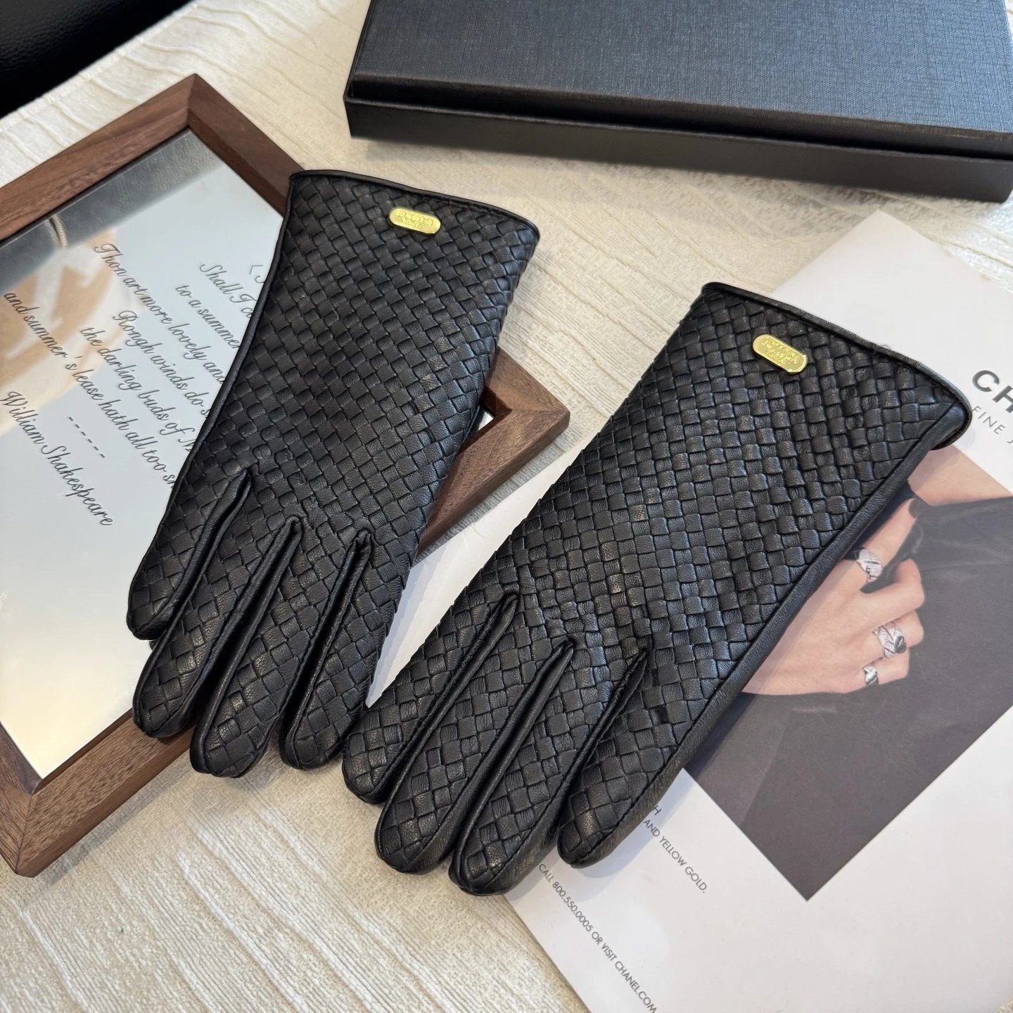 Bottega Veneta Lambskin Cashmere Gloves Ver.B — Photo 7