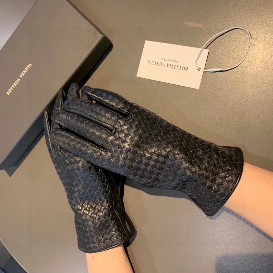 Bottega Veneta Lambskin Cashmere Gloves Ver.E — Photo 5