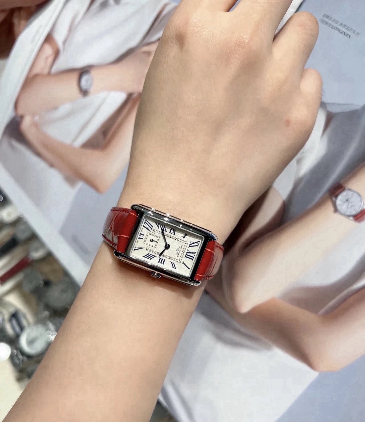 Longines DolceVita Quartz Ladies Watch 21mm — photo 4