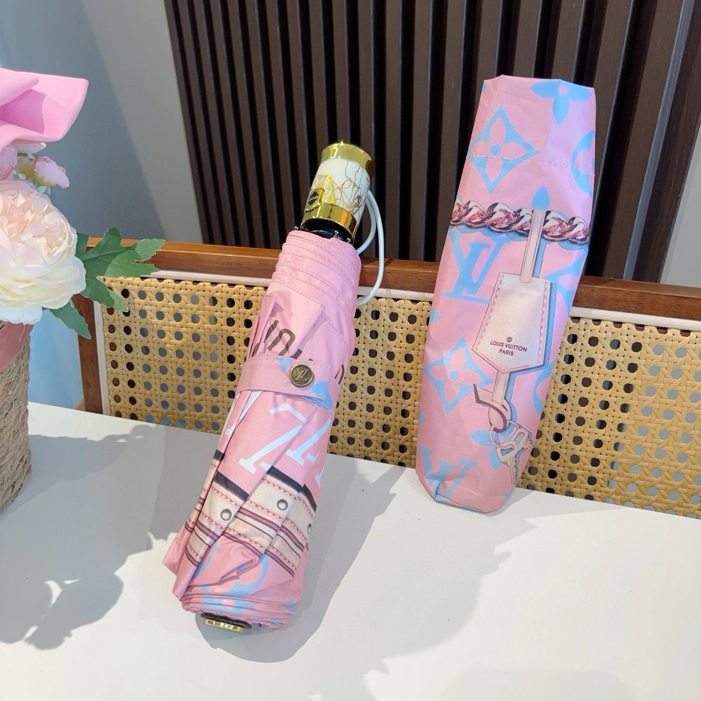 Louis Vuitton UV Protection Folding Umbrella Ver.I — Photo 2