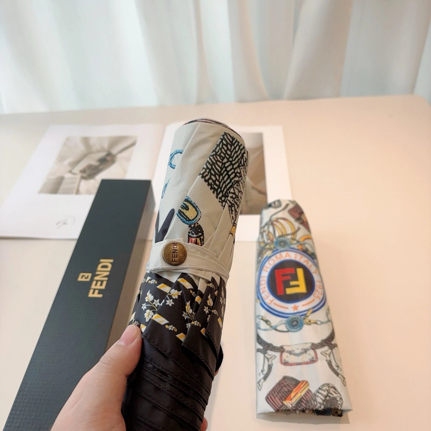 Fendi UV Protection Folding Umbrella Ver.C — Photo 3