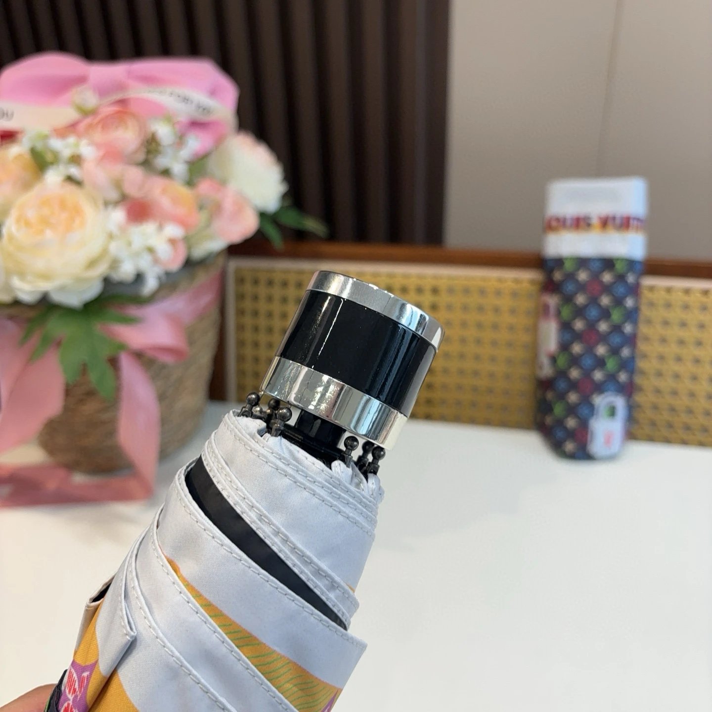 Louis Vuitton UV Protection Folding Umbrella Ver.L — Photo 4