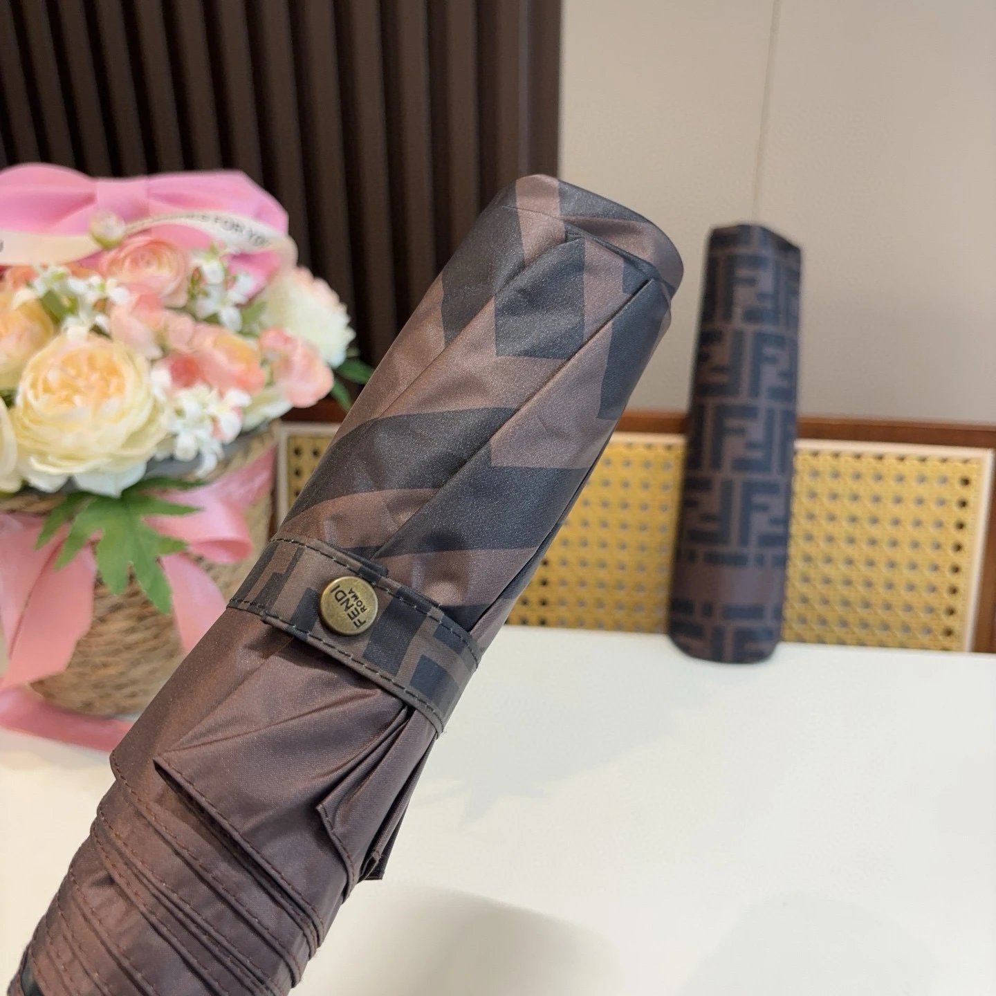 Fendi UV Protection Folding Umbrella Ver.J — Photo 3
