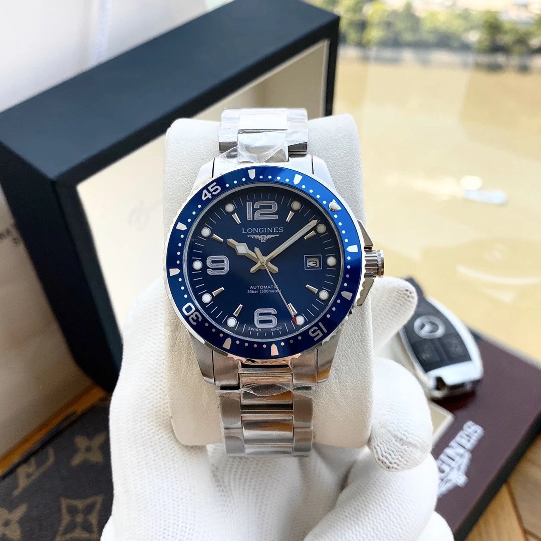 Longines automatisch horloge met blauwe wijzerplaat en lunette