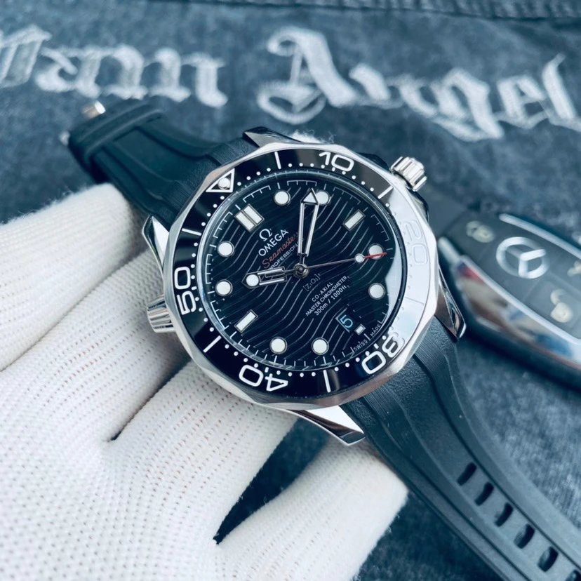 Omega Seamaster Professional Watch with Black Dial and Rubber Strap