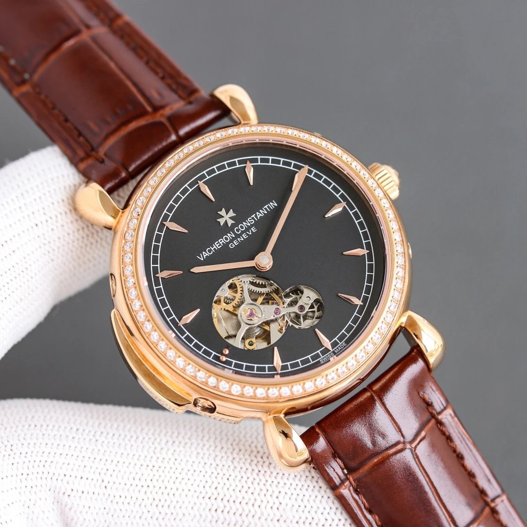 Reloj Vacheron Constantin Open Heart con bisel de diamantes y correa de cuero marrón