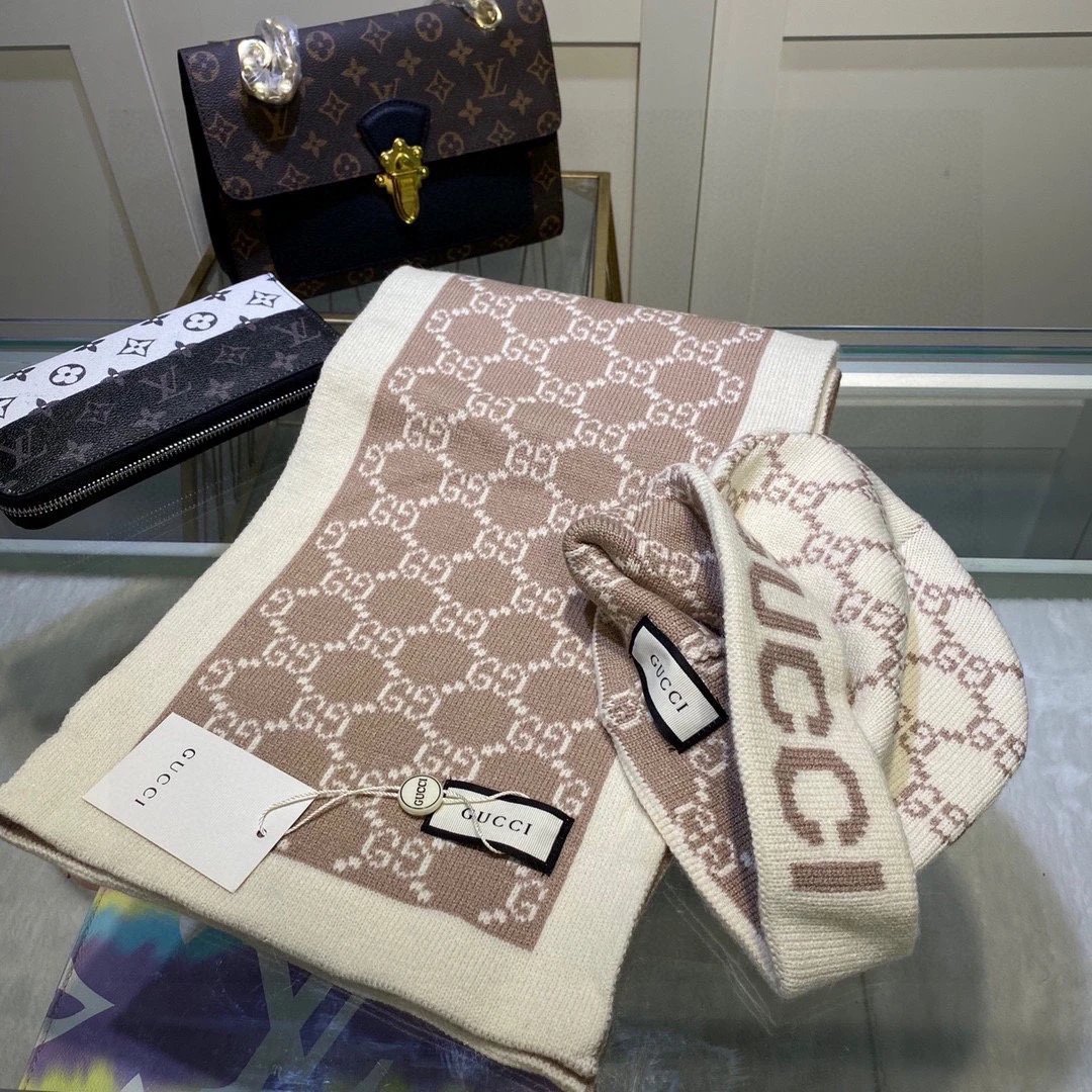 Gucci Cashmere Scarf & Hat Set Ver.D — Photo 3
