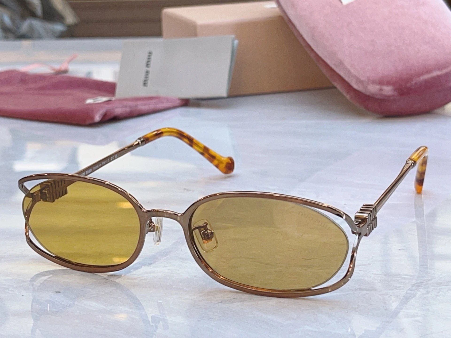 Miu Miu SMU 58Y Sunglasses 54-21-125 — photo 5