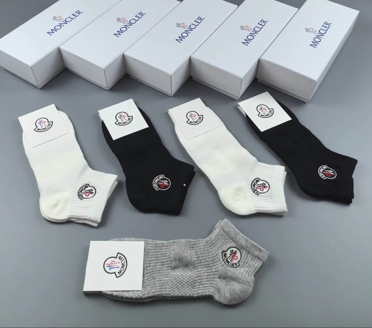 Moncler Embroidered Quarter Socks 5-Pair Box Ver.E — photo 6