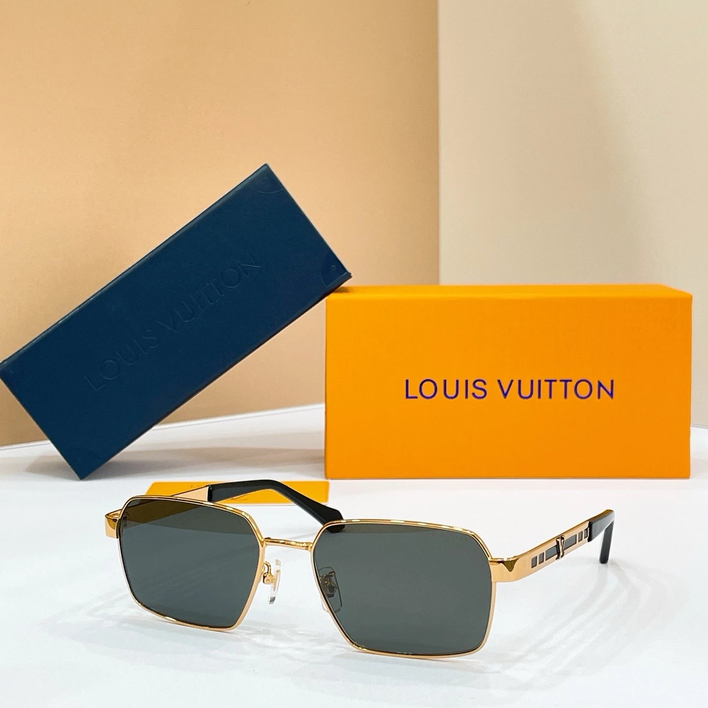 Louis Vuitton Z2107U Sunglasses 57-18-145 — QC