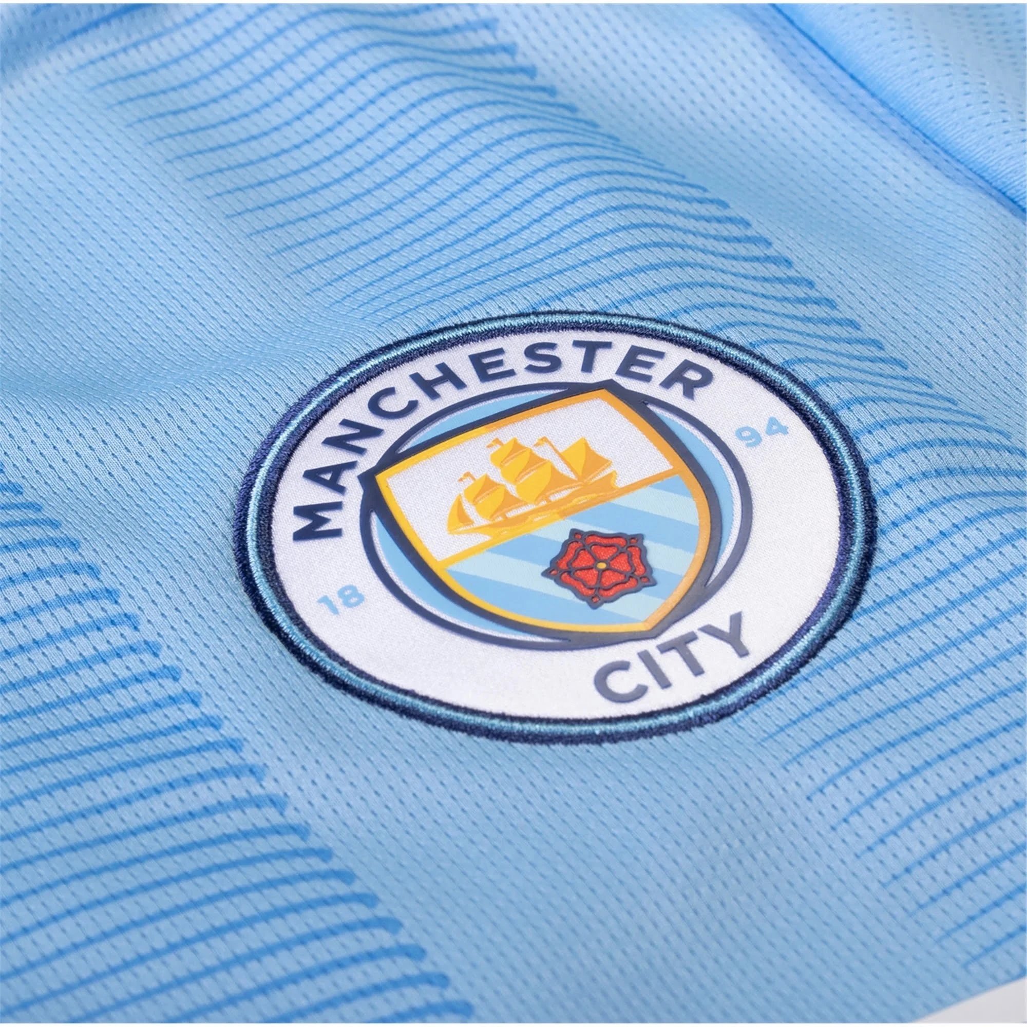 Manchester City 23/24 Home Jersey - Women — Photo 3