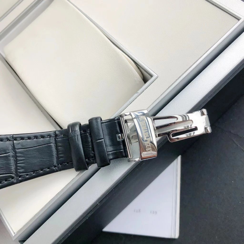 Audemars Piguet Royal Oak Automatic Watch 41mm Ver.B — Photo 9