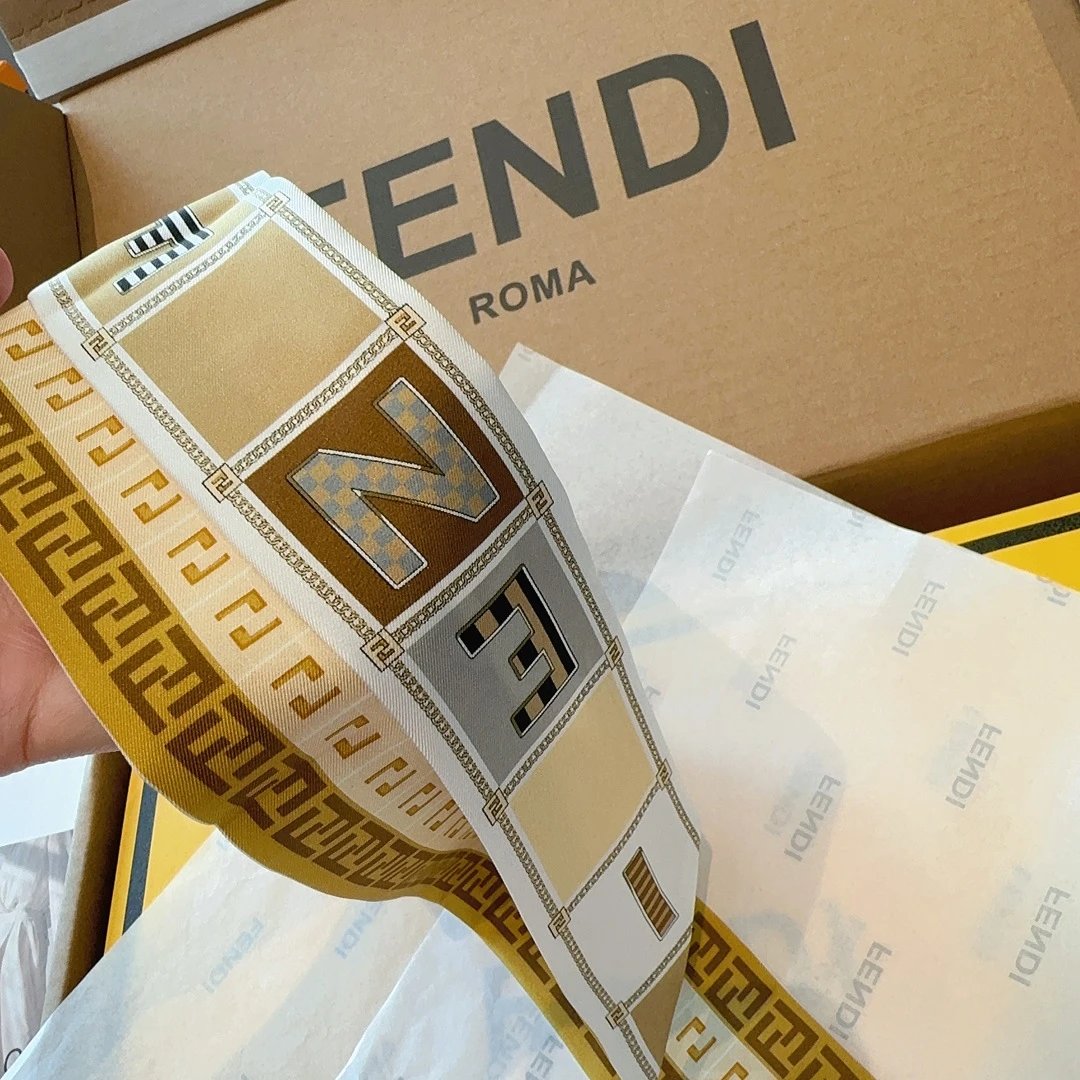 Fendi Silk Hair Ribbon — Photo 7