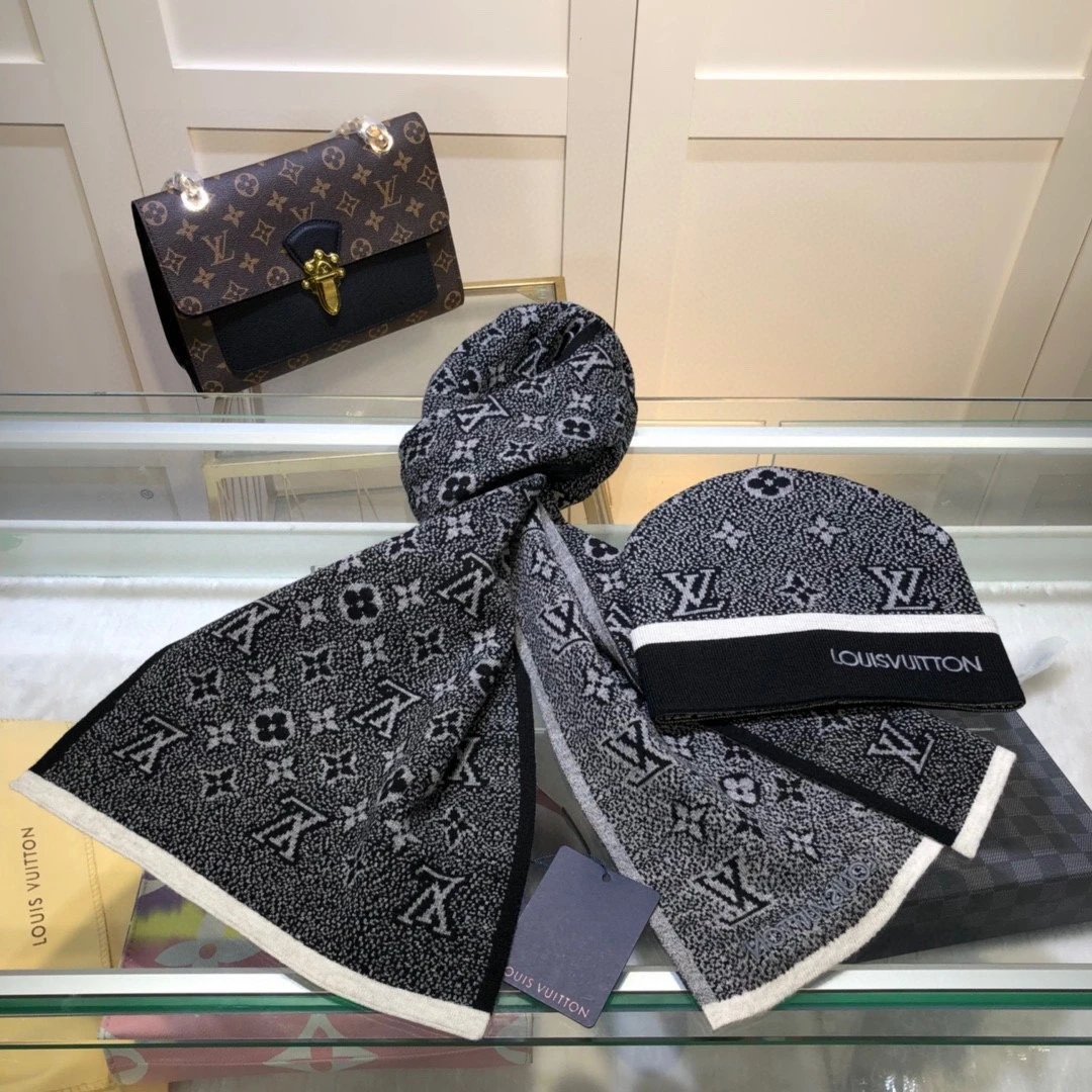 Louis Vuitton Wool Cashmere Scarf & Hat Set Ver.A — Photo 5