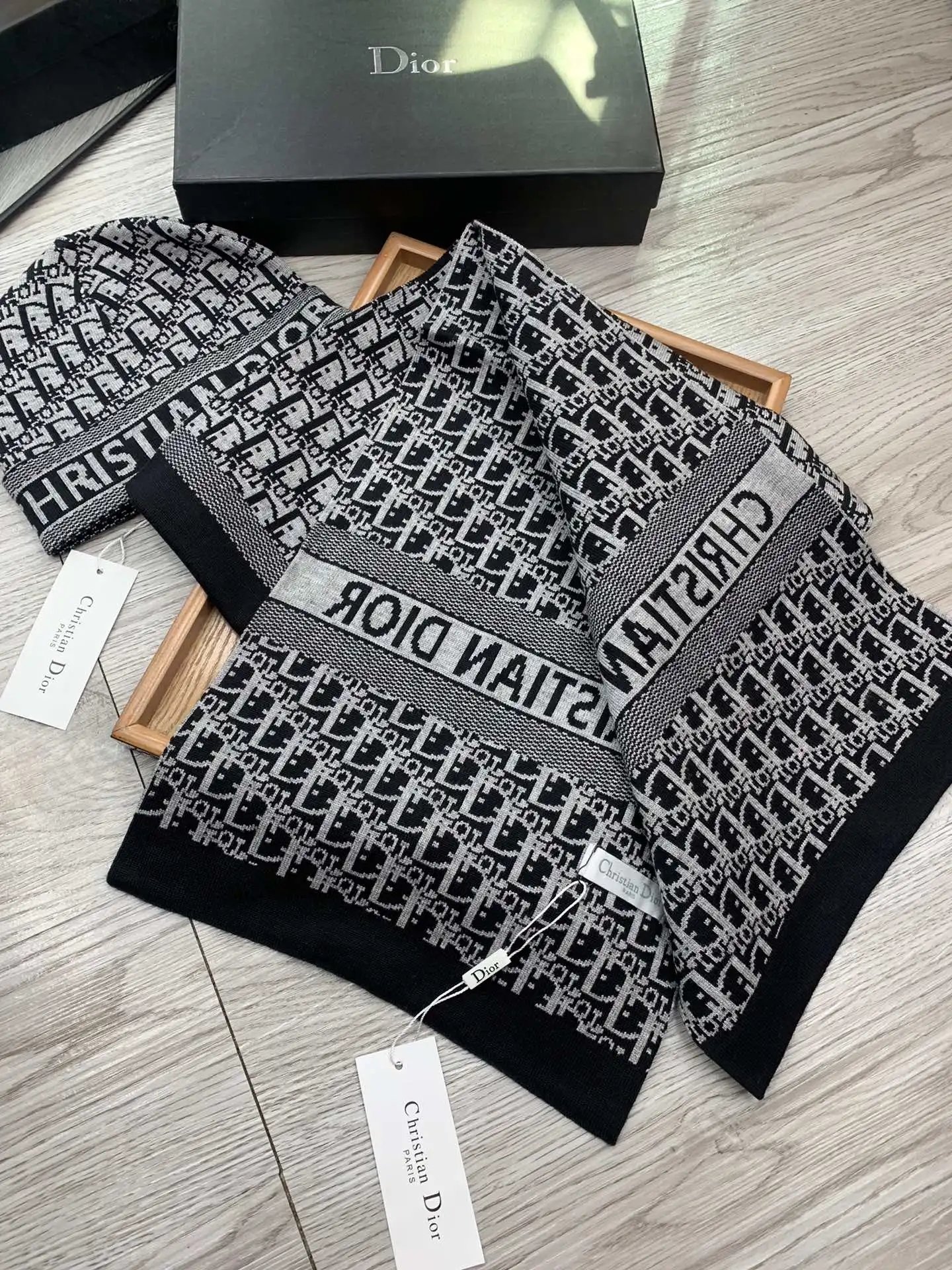 Dior Wool Rabbit Fur Scarf & Hat Set Ver.A — Photo 4