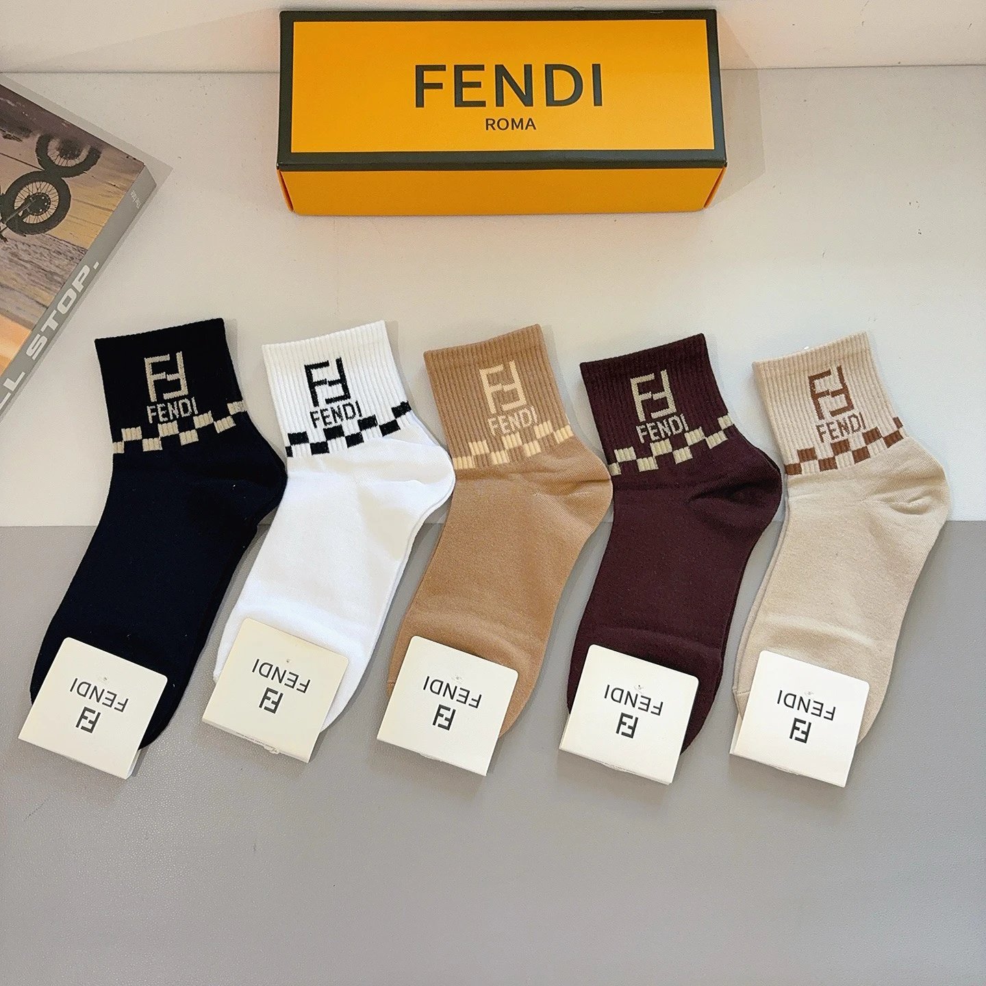 Fendi Crew Cotton Socks Ver.A — photo 2
