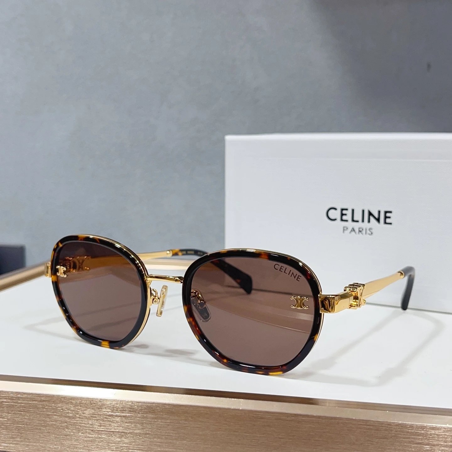Celine CL42135U Sunglasses 55-22-145 — photo 4