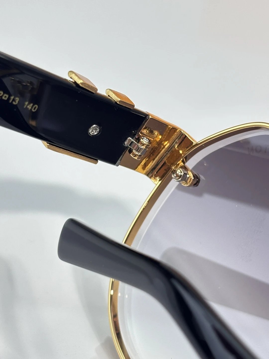 Louis Vuitton Z7213U Sunglasses 62-13-140 — photo 6