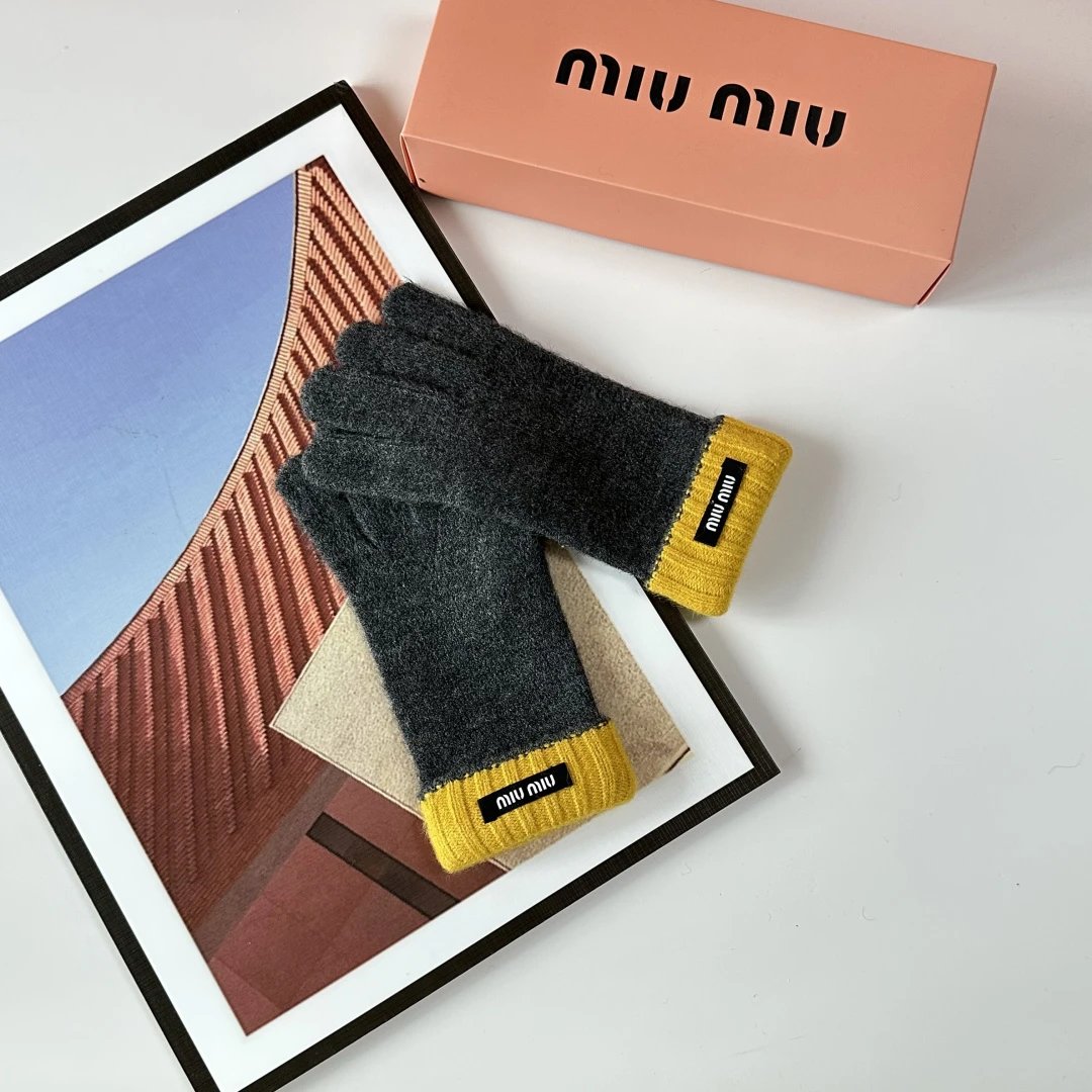 Miu Miu Gloves Ver.E — Photo 2