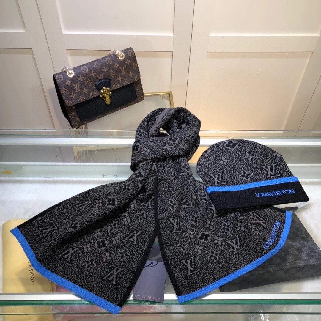 Louis Vuitton Wool Cashmere Scarf & Hat Set Ver.B — Photo 9
