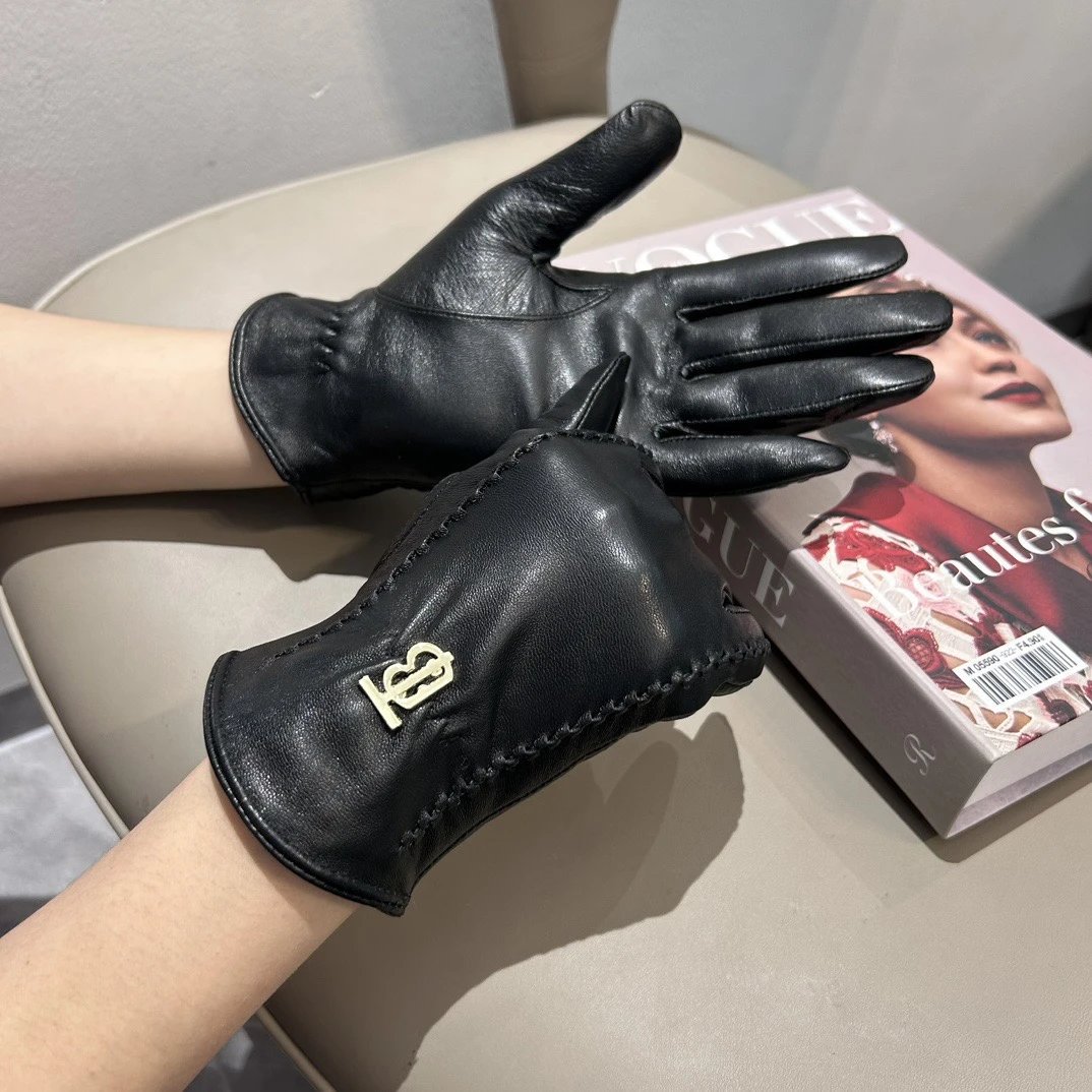 Burberry Lambskin Thermal Gloves Ver.C — QC