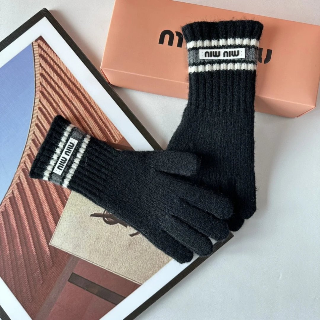 Miu Miu Gloves Ver.D — Photo 3