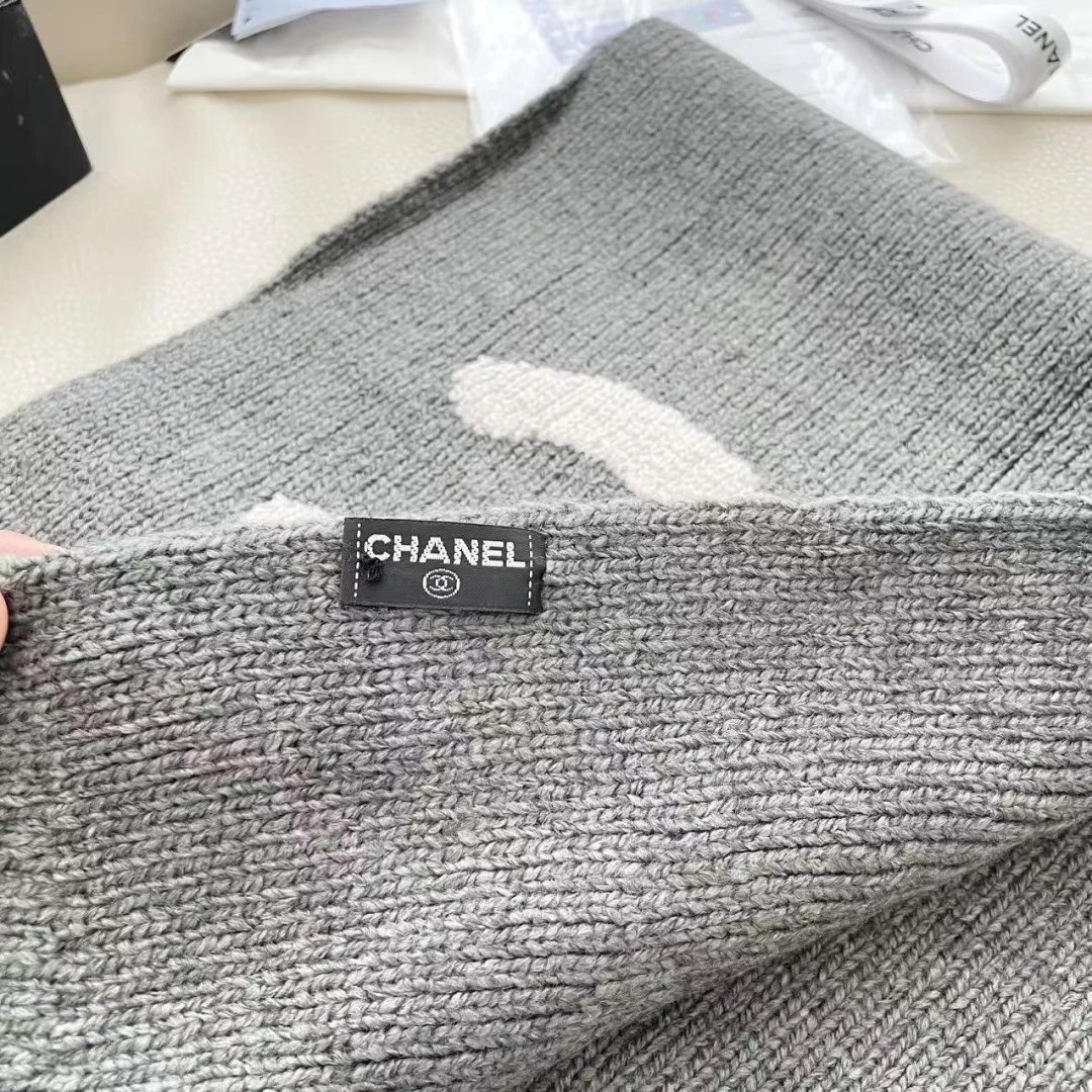 Chanel Silk Scarf Ver.D — Photo 9