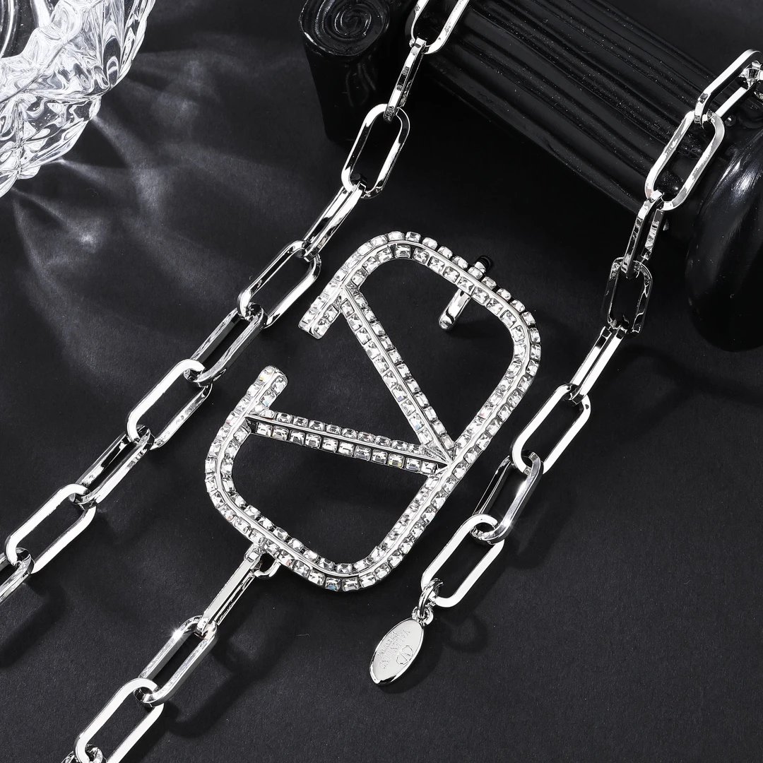 Valentino Waist Chain Ver.B — QC
