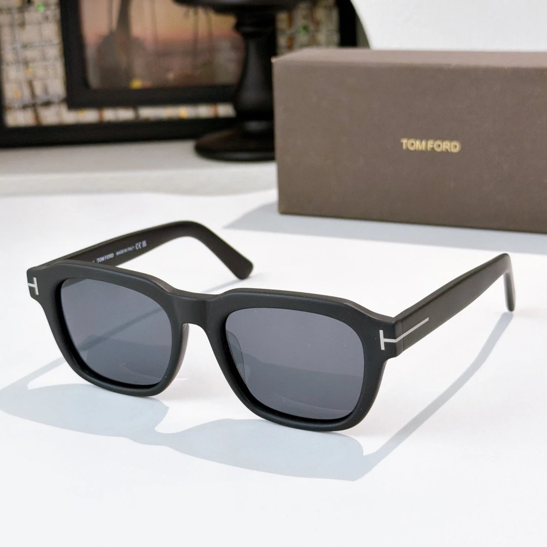 Tom Ford TF1226 Sunglasses 52-20-135 — photo 8