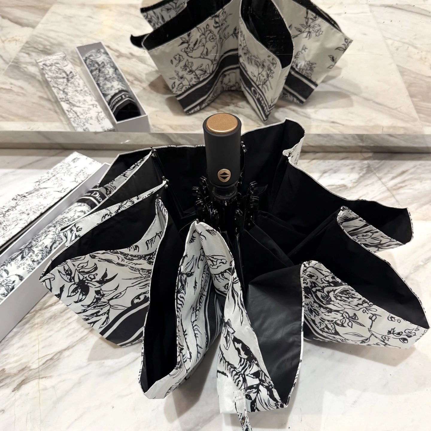 Dior UV Protection Folding Umbrella Ver.J — Zdjęcie 5
