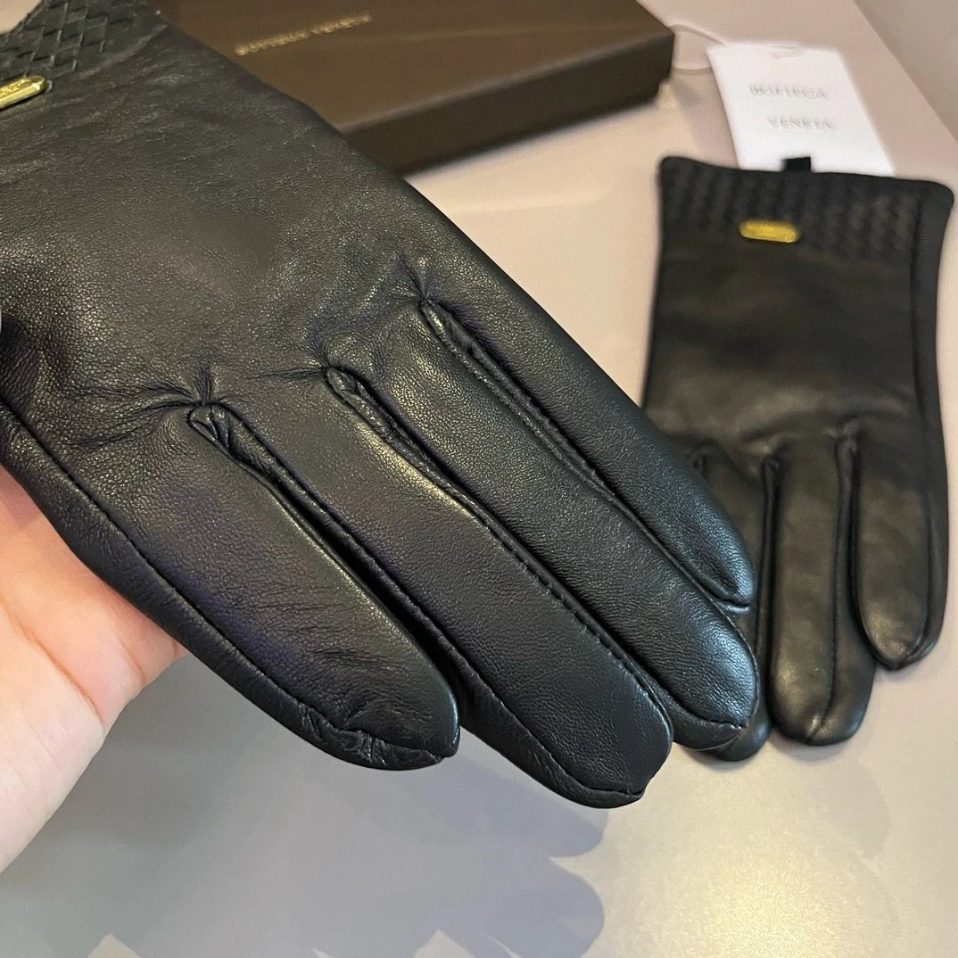 Bottega Veneta Lambskin Cashmere Gloves Ver.A — Photo 9