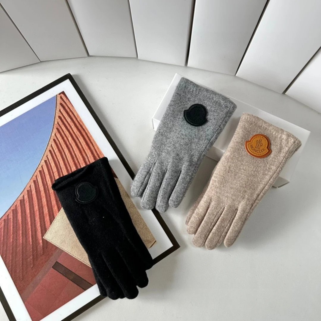 Moncler Gloves Ver.A — Photo 8