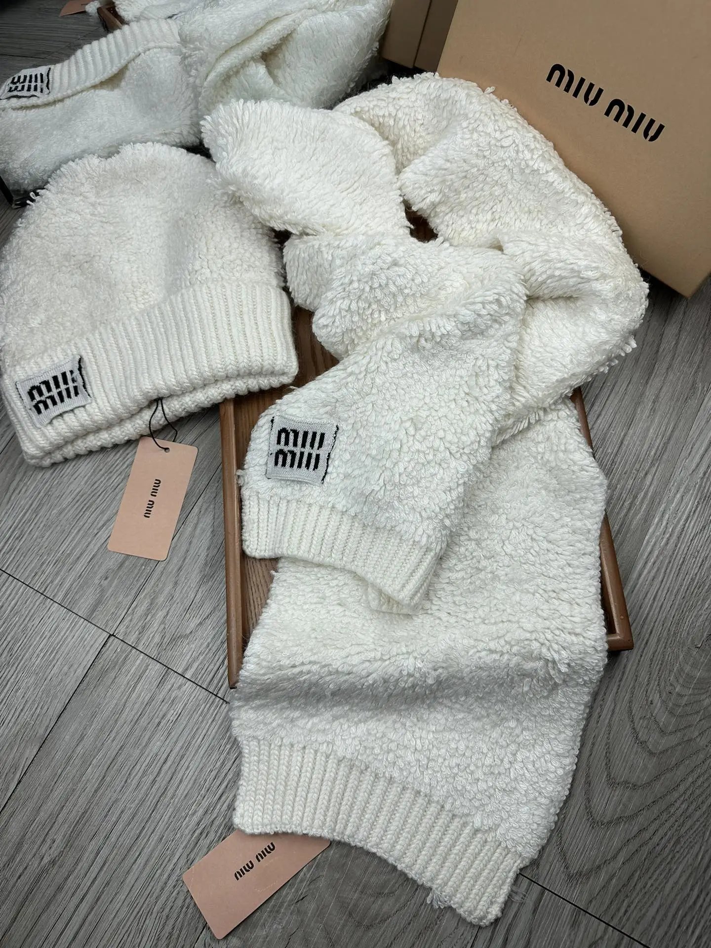 Miu Miu Wool Rabbit Fur Scarf & Hat Set Ver.A — Photo 7