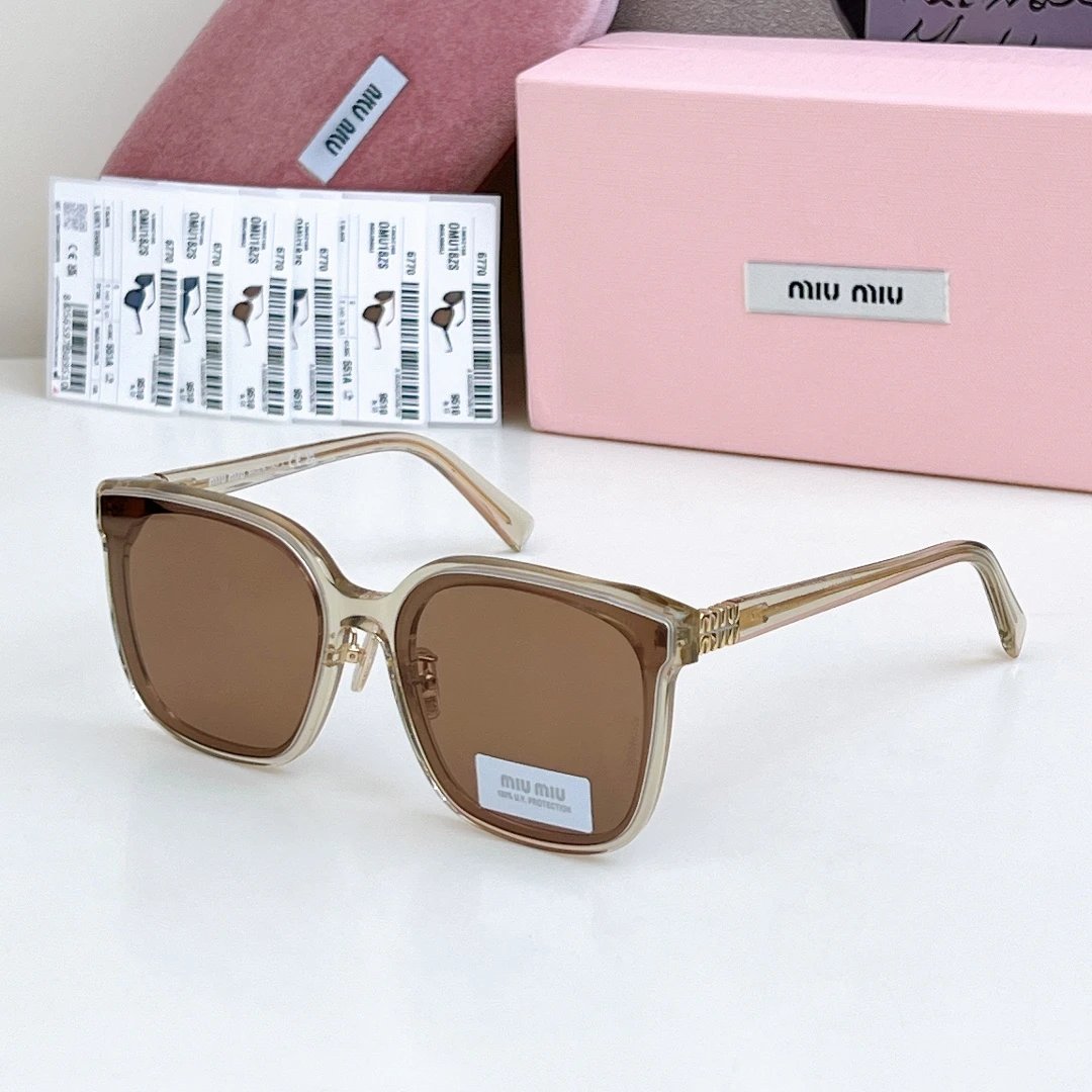 Miu Miu SMU 18zs Sunglasses 61-15-145 — Zdjęcie 4