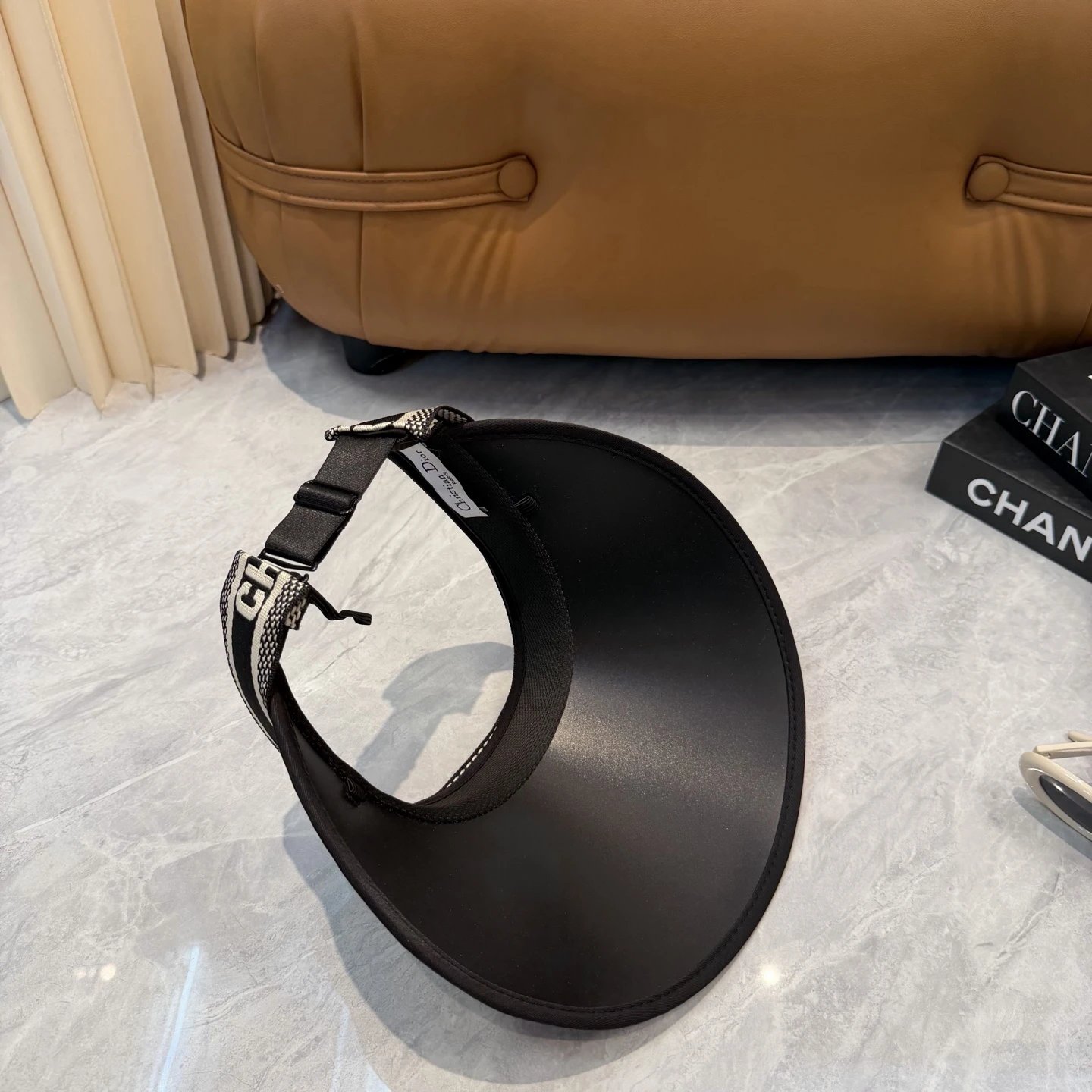Dior Hat Ver.A — Zdjęcie 4