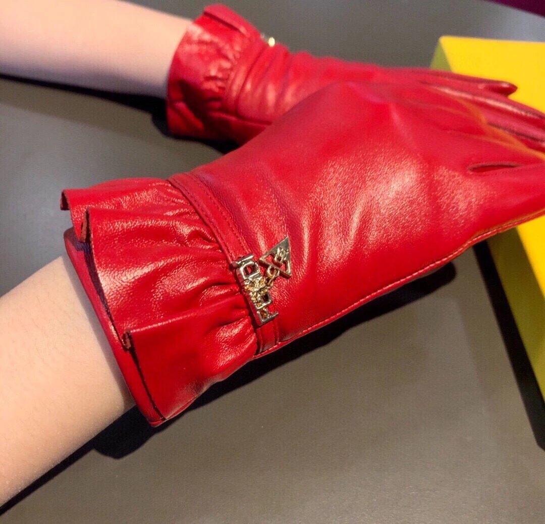Fendi Lambskin Touchscreen Gloves Ver.G — Photo 3
