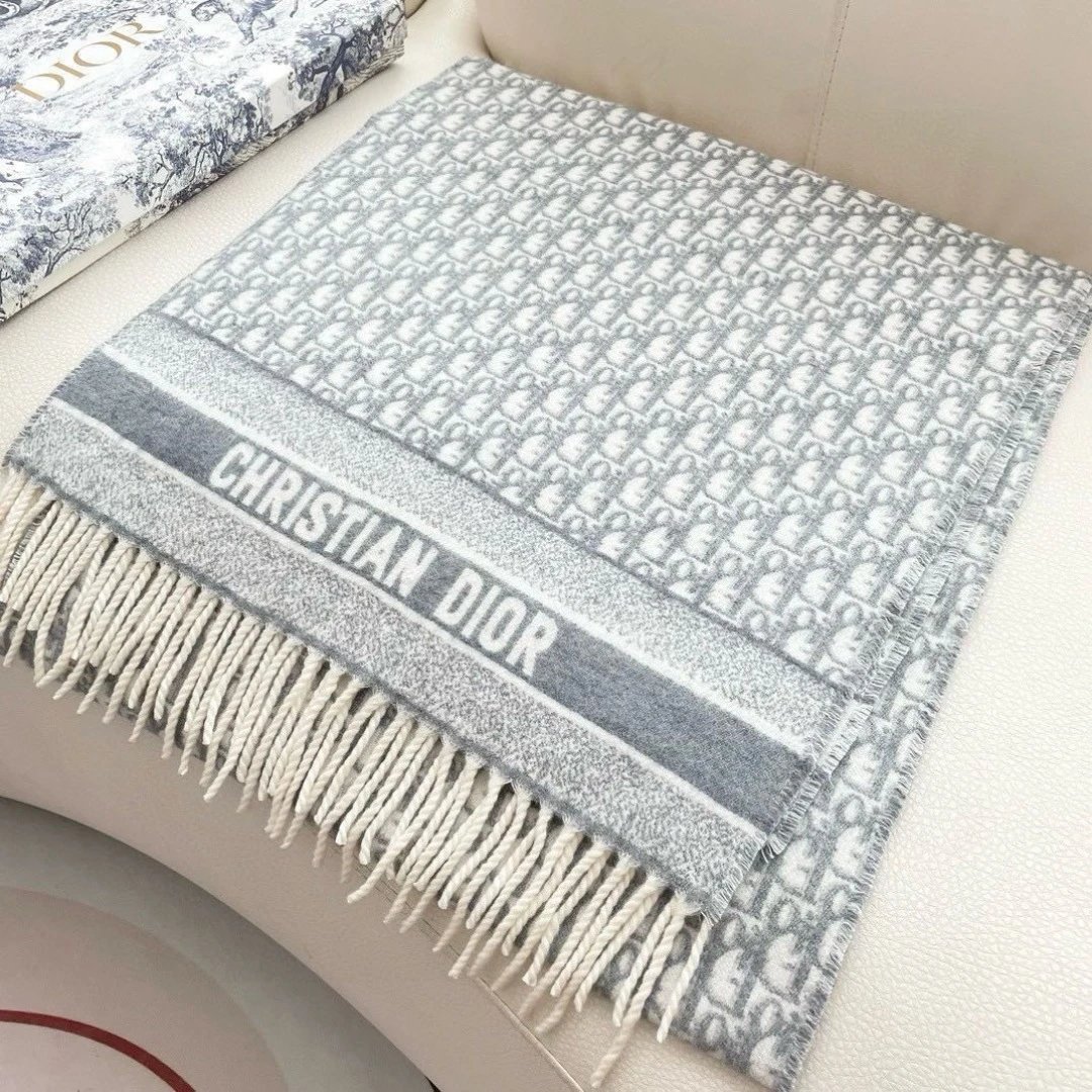 Dior Scarf Ver.A — Photo 4