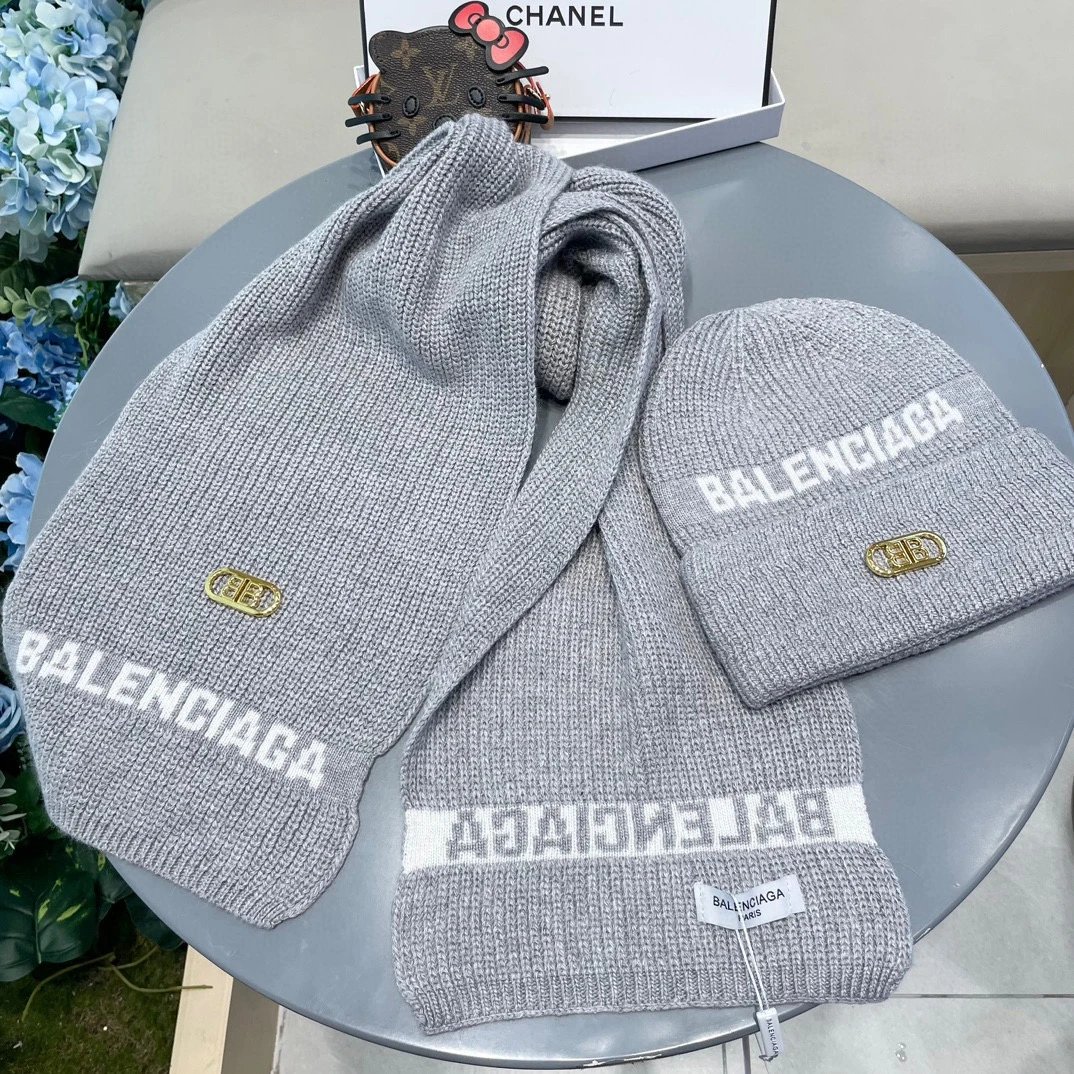 Balenciaga Wool Rabbit Fur Scarf & Hat Set Ver.A — Photo 6