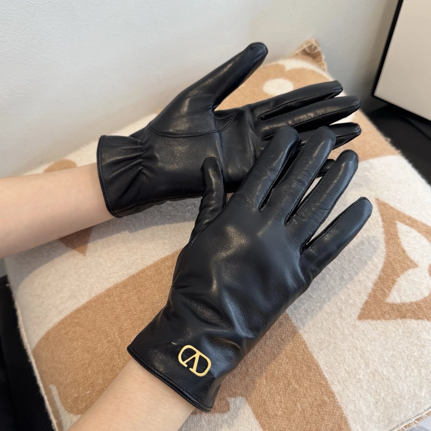 Valentino Lambskin Cashmere Gloves Ver.G — Photo 2