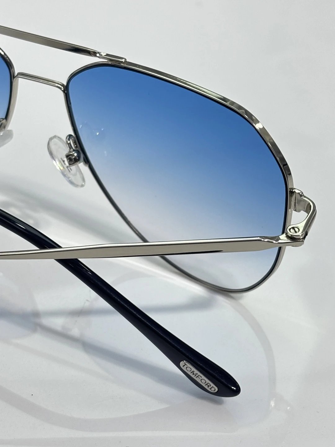 Tom Ford FT0853 Sunglasses 59-15 — QC
