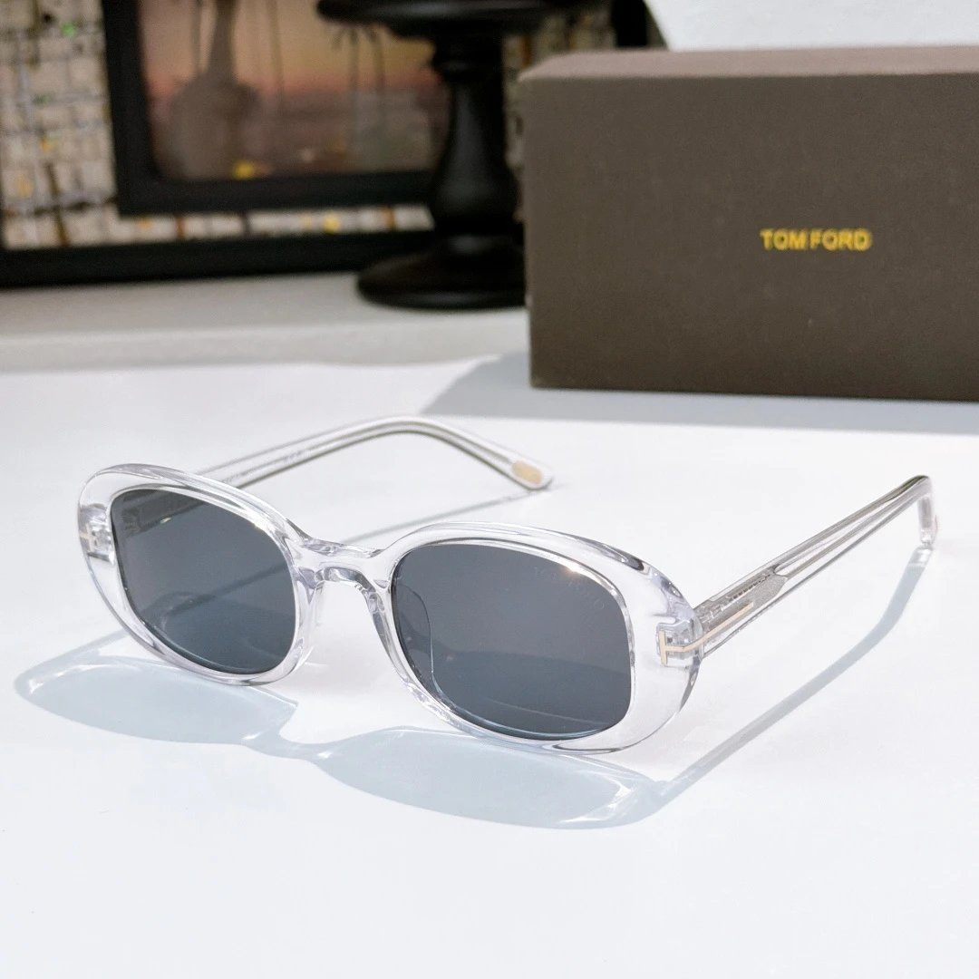Tom Ford FT1364 Sunglasses 49-21-140 Ver.B — photo 5