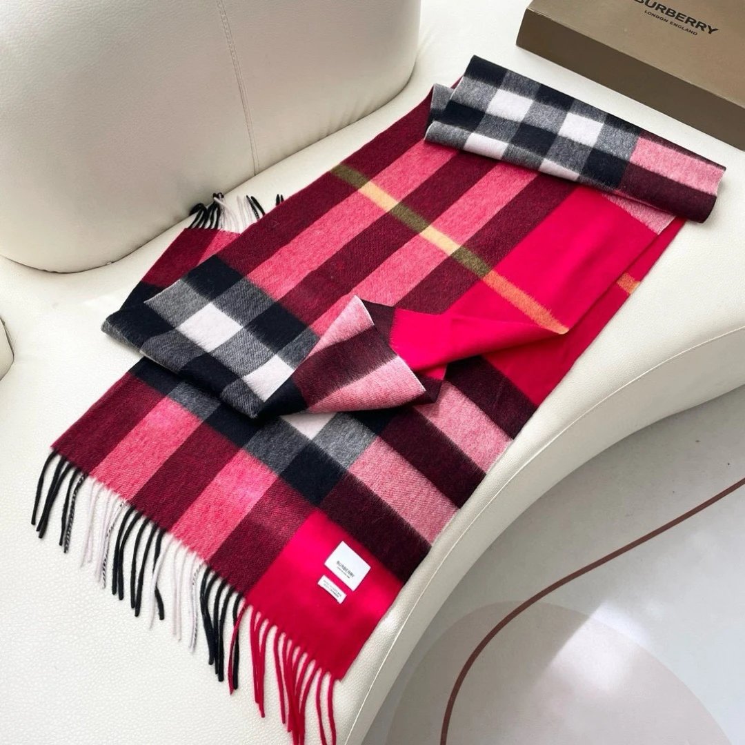 Burberry Cashmere Scarf Ver.F — Photo 5