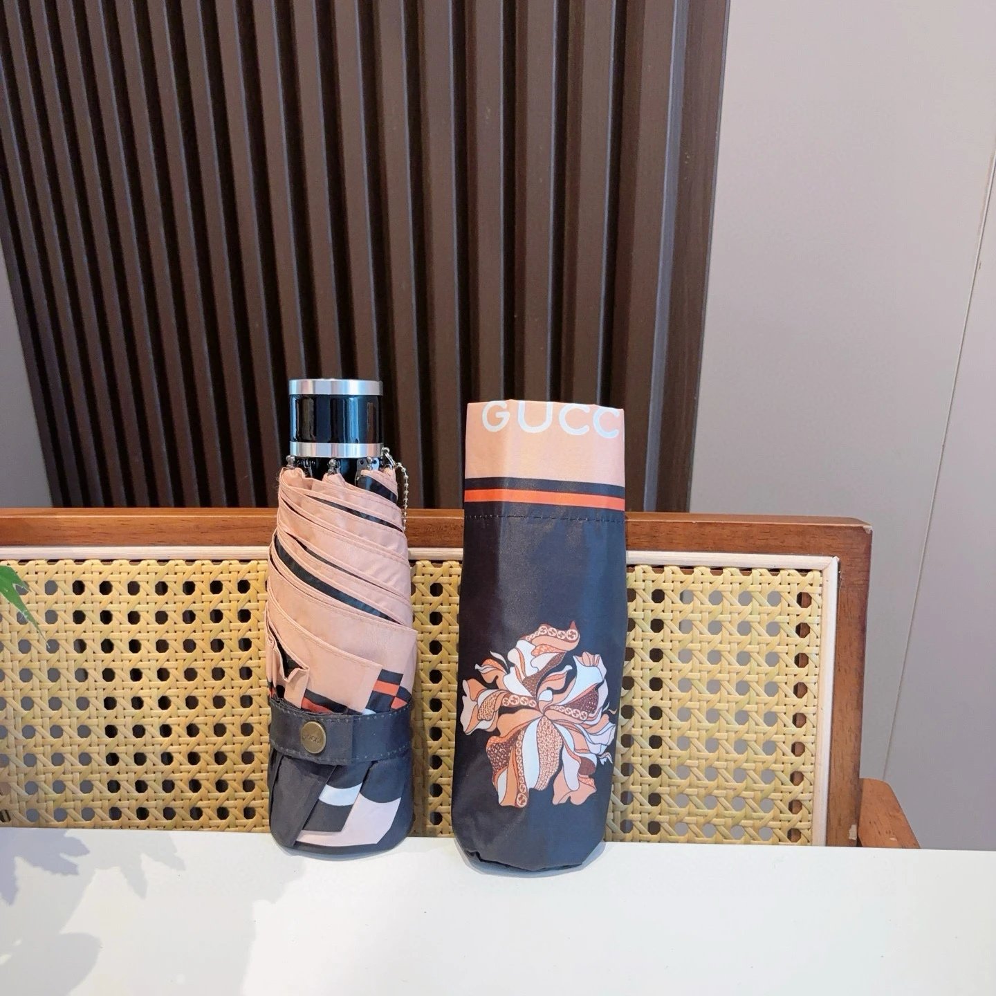 Gucci UV Protection Folding Umbrella Ver.H — Photo 2