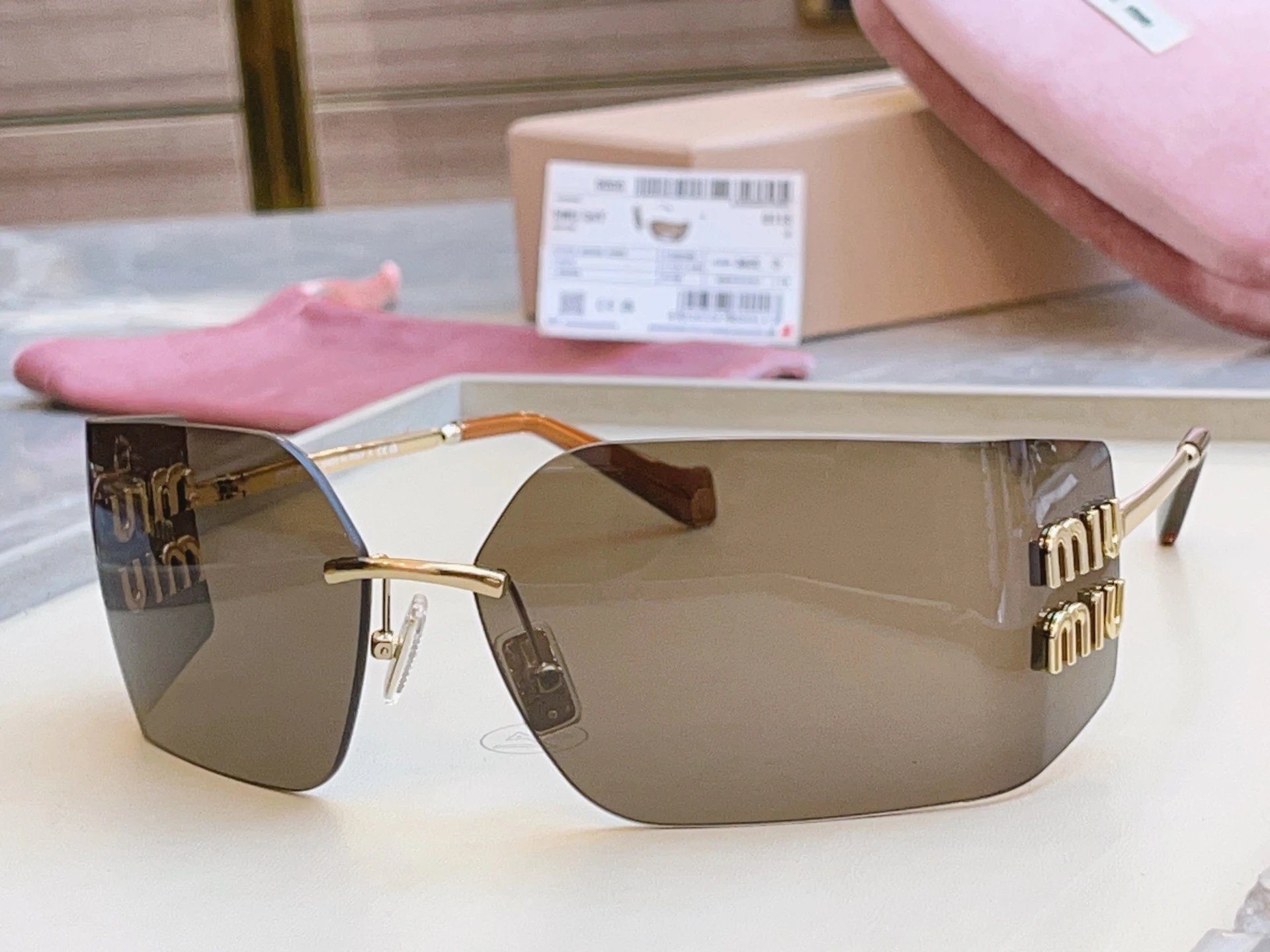 Miu Miu SMU 54Y Sunglasses 80-14-110 — Photo 2