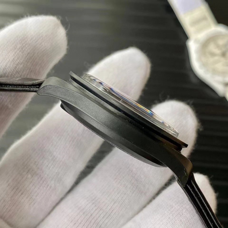 Omega Speedmaster Quartz Watch 42mm Ver.B — Photo 4