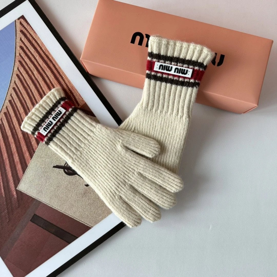 Miu Miu Gloves Ver.A — Photo 3