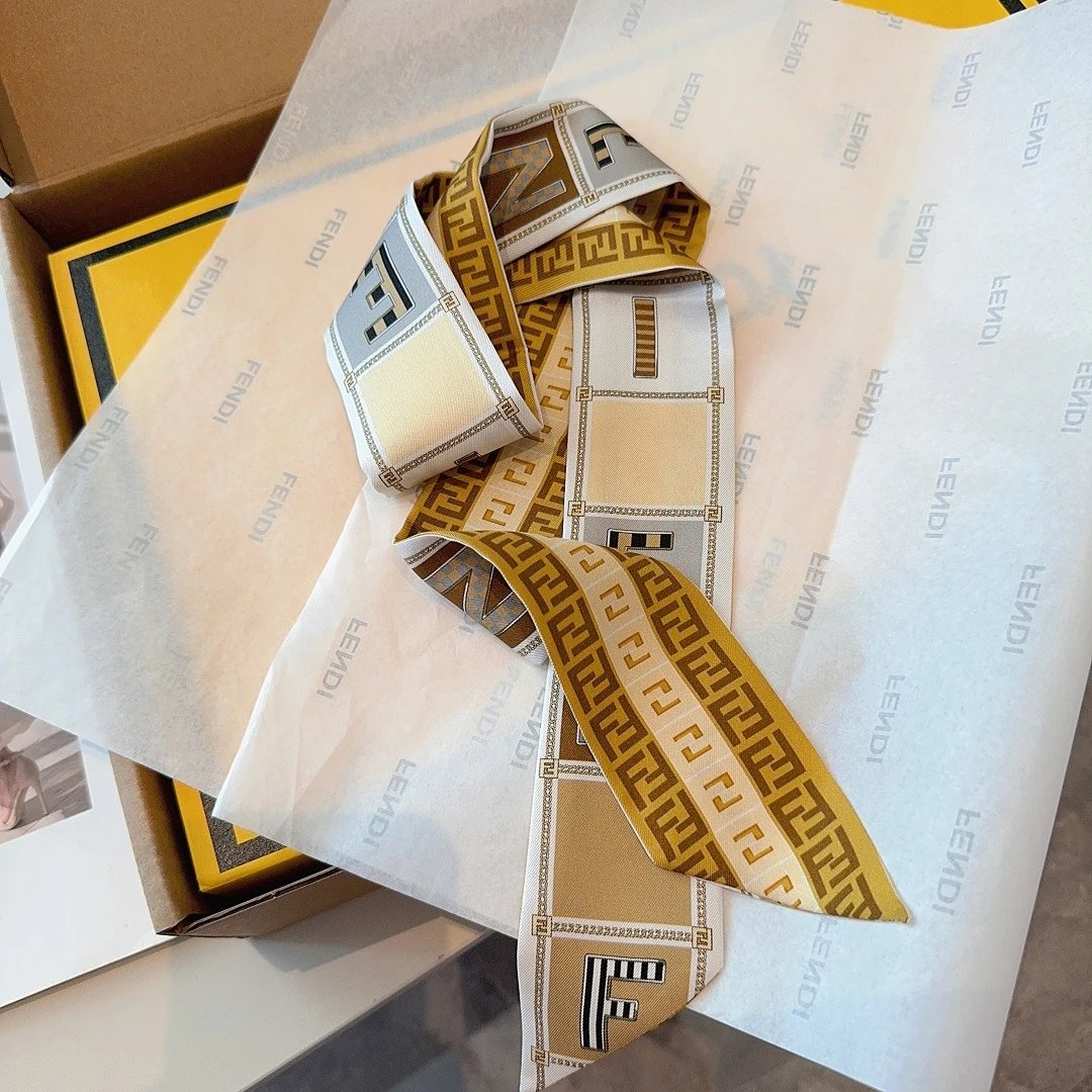 Fendi Silk Hair Ribbon — Photo 6